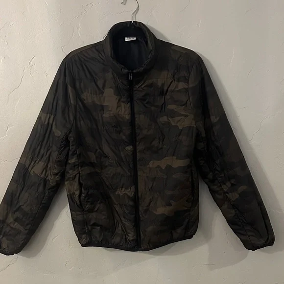 PINK Victoria's Secret Camouflage Puffer Jacket, Large - Picture 1 of 5